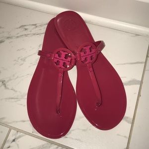 TORY BURCH flip flops